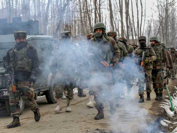 J&K: Pakistan violates ceasefire in Nowshera sector of Rajouri district J&K: Pakistan violates ceasefire in Nowshera sector of Rajouri district