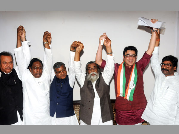 Has Congress surrendered before Jharkhand battle starts? Has Congress surrendered before Jharkhand battle starts?