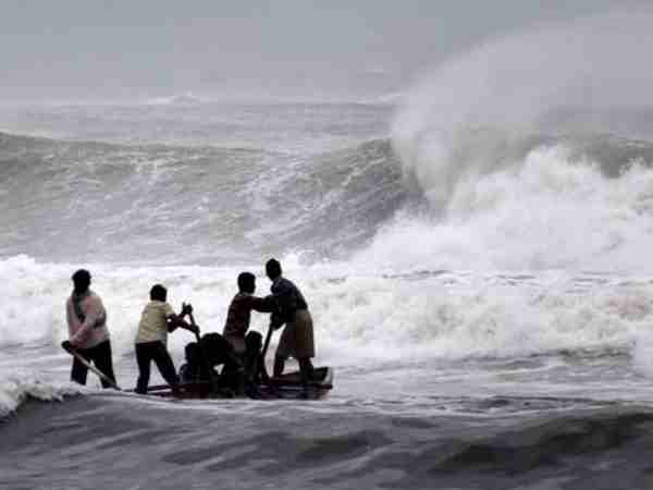 Weather forecast: Cyclone Fani to intensify into severe storm in next 24 hours, may hit Odisha Weather forecast: Cyclone Fani to intensify into severe storm in next 24 hours, may hit Odisha