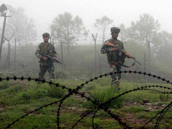 Gujarat: Pak national nabbed near border in Kutch, questioning underway Gujarat: Pak national nabbed near border in Kutch, questioning underway