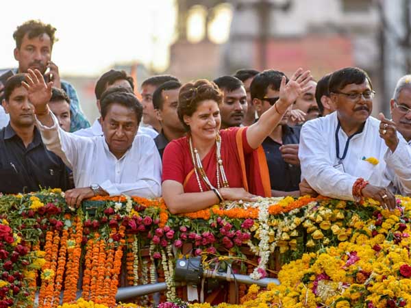 When Priyanka was greeted with Pro-Modi slogans in Indore: Heres what she said When Priyanka was greeted with Pro-Modi slogans in Indore: Heres what she said