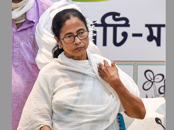 Anti-national, says West Bengal BJP after Mamata decides to skip NITI Aayog meeting Anti-national, says West Bengal BJP after Mamata decides to skip NITI Aayog meeting
