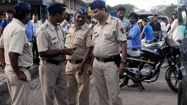 Transfers to ATS: Notice to 12 Mumbai cops Transfers to ATS: Notice to 12 Mumbai cops