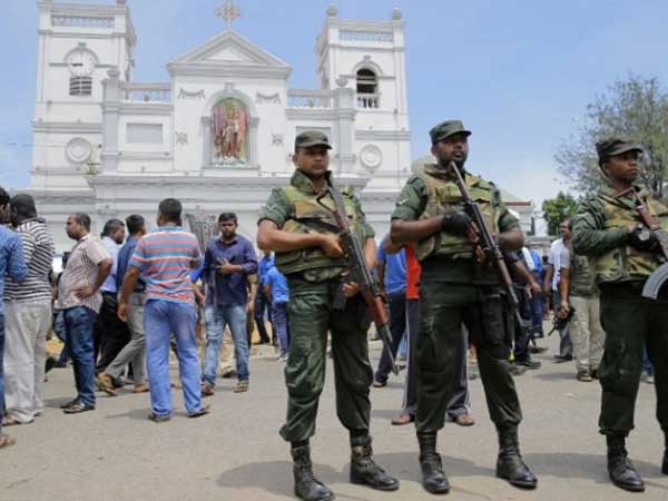 UK relaxes travel advise issued after Sri Lanka bombings UK relaxes travel advise issued after Sri Lanka bombings