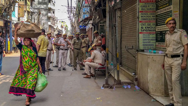 Hauz Qazi violence: IB gave adverse report on handling by Delhi police Hauz Qazi violence: IB gave adverse report on handling by Delhi police