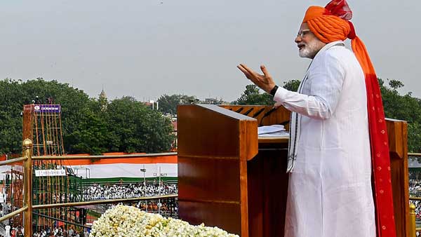 PM Modi invites suggestion from Indians for I-Day speech PM Modi invites suggestion from Indians for I-Day speech