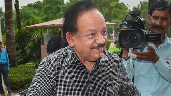Health minister Harsh Vardhan meets resident doctors, hopes they will end strike against NMC Bill Health minister Harsh Vardhan meets resident doctors, hopes they will end strike against NMC Bill