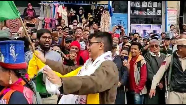Watch: Ladakh MP Jamyang Tsering Namgyal celebrates Ladakh UT status, with a eco-friendly message Watch: Ladakh MP Jamyang Tsering Namgyal celebrates Ladakh UT status, with a eco-friendly message