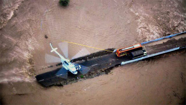 Guj flood: 2 IAF choppers rescue 13 people in Surat Guj flood: 2 IAF choppers rescue 13 people in Surat