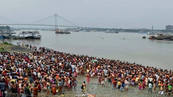 Devotees offers