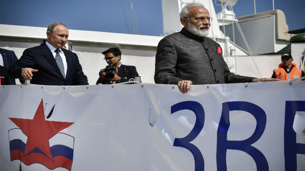 Modi visits Zvezda shipbuilding complex along with President Putin Modi visits Zvezda shipbuilding complex along with President Putin