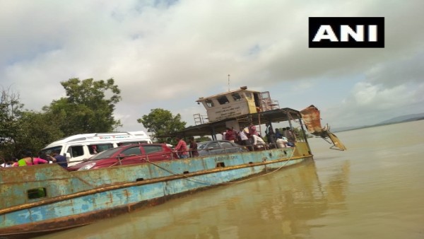 Two ferries carrying 200 commuters collides on Sharavathi river Two ferries carrying 200 commuters collides on Sharavathi river