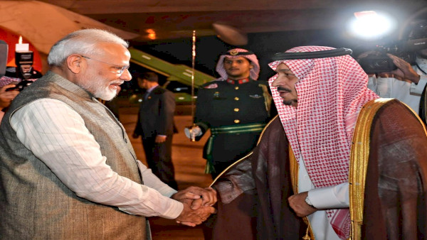 Governor of Riyadh HRH Prince Faisal bin Bandar Al Saud welcomes PM Modi Governor of Riyadh HRH Prince Faisal bin Bandar Al Saud welcomes PM Modi