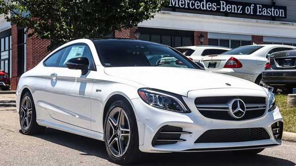 Mercedes-Benz delivers over 200 cars in single day Mercedes-Benz delivers over 200 cars in single day