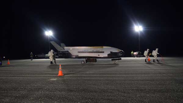 Air Forces mystery X-37B space plane lands, ends 2-year mission Air Forces mystery X-37B space plane lands, ends 2-year mission