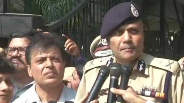 Resume work': Delhi Police chief asks agitating police personnel: Resume work': Delhi Police chief asks agitating police personnel: