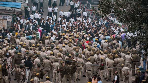 In a police vs lawyer fight, it is the law and not the hierarchy that must prevail In a police vs lawyer fight, it is the law and not the hierarchy that must prevail