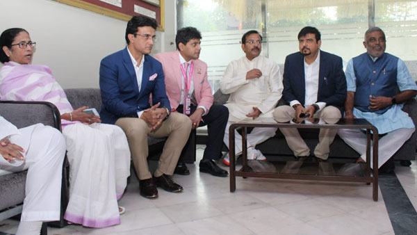 BCCI President Sourav Ganguly and CM Mamata at the opening ceremony of pink ball day-night test match BCCI President Sourav Ganguly and CM Mamata at the opening ceremony of pink ball day-night test match