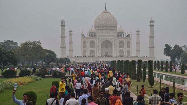 Agra choking to death as pollution levels rise: