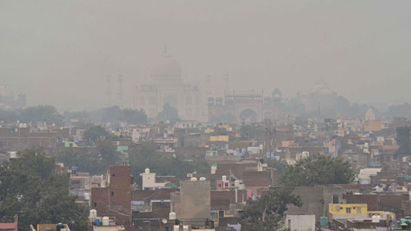 Air pollution discolouring Taj Mahal: