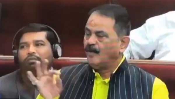 Here is why this Congress MLA blew flying kisses to the Odisha speaker Here is why this Congress MLA blew flying kisses to the Odisha speaker
