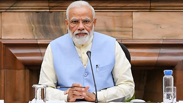 PM hails armed forces for India's victory in 1971 Indo-Pak war PM hails armed forces for India's victory in 1971 Indo-Pak war