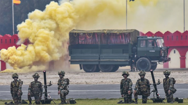 Jawans perform rehearsal with Cannons and guns: