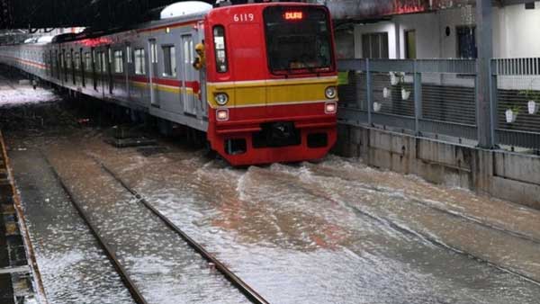 16 dead, thousands caught in flooding in Indonesias capital Jakarta 16 dead, thousands caught in flooding in Indonesias capital Jakarta
