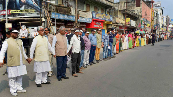 620 km human chain formed demanding withdrawal of new citizenship law 620 km human chain formed demanding withdrawal of new citizenship law