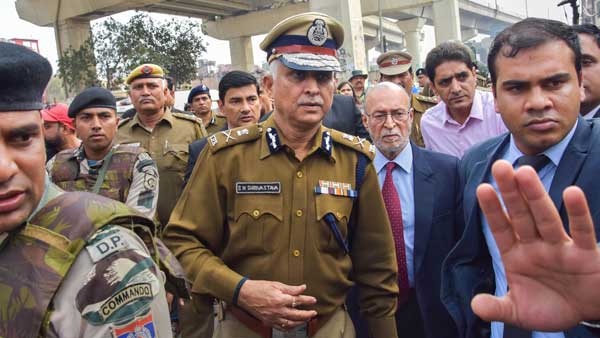 Delhis Lieutenant Guv Anil Baijal visits violence-hit areas, takes stock of situation Delhis Lieutenant Guv Anil Baijal visits violence-hit areas, takes stock of situation
