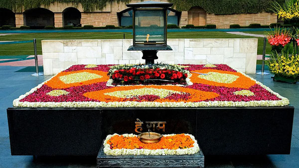 Locals, foreigners upset as Raj Ghat memorial closes for visitors ahead of Trumps visit Locals, foreigners upset as Raj Ghat memorial closes for visitors ahead of Trumps visit