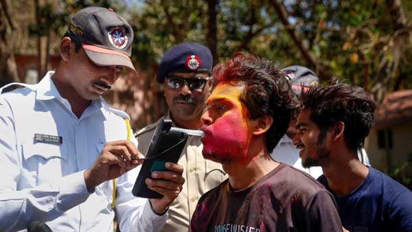 Coronavirus: BJP leader asks Delhi Police to suspend use of breath analyser tests for alcohol Coronavirus: BJP leader asks Delhi Police to suspend use of breath analyser tests for alcohol