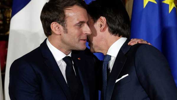 Covid-19: Friendly kissing poses European dilemma as virus spreads Covid-19: Friendly kissing poses European dilemma as virus spreads