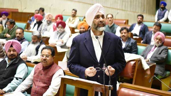 Punjab to reduce retirement age to 58 years Punjab to reduce retirement age to 58 years