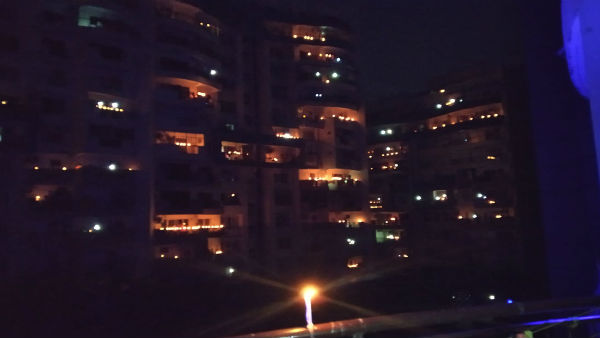 At 9 pm for 9 minutes: Millions of Indians light candles, diyas, turn on mobile flash lights At 9 pm for 9 minutes: Millions of Indians light candles, diyas, turn on mobile flash lights