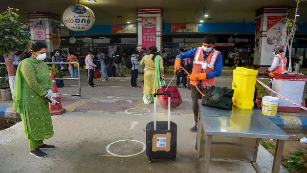 Kolkata resumes domestic flight today amid COVID-19 lockdown Kolkata resumes domestic flight today amid COVID-19 lockdown