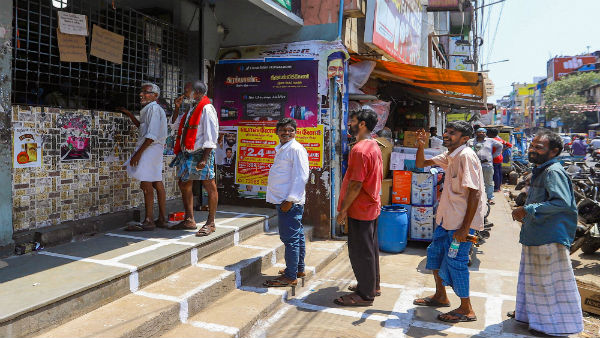 AP govt burdens tipplers with another 50 per cent hike AP govt burdens tipplers with another 50 per cent hike