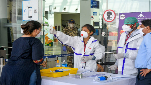 Domestic air travel resumes in India after 2 months, 630 flights cancelled Domestic air travel resumes in India after 2 months, 630 flights cancelled