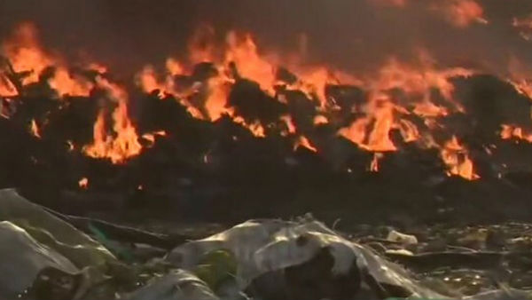 Delhi: Fire breaks out at Tikri-Kalan PVC market, 36 fire tenders rushed to spot Delhi: Fire breaks out at Tikri-Kalan PVC market, 36 fire tenders rushed to spot