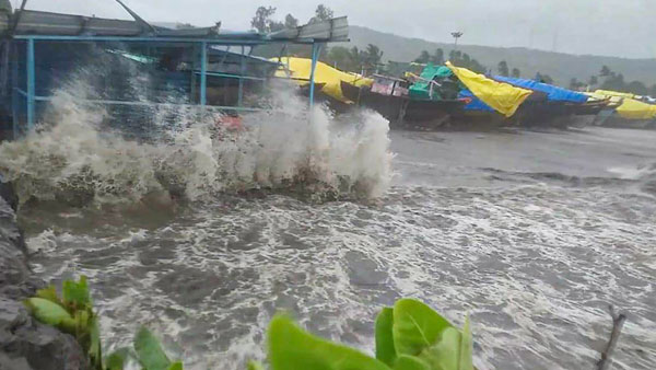 Cyclone Nisarga likely to enter MP today Cyclone Nisarga likely to enter MP today