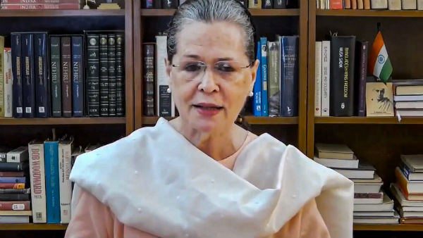 Congress President Sonia Gandhi discharged from hospital, says top doctor Congress President Sonia Gandhi discharged from hospital, says top doctor