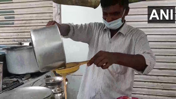 Tea seller gets Rs 50 crore repayment notice for loan he never applied for Tea seller gets Rs 50 crore repayment notice for loan he never applied for