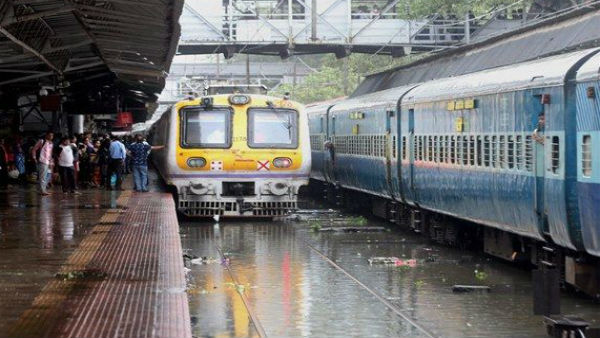 Mans wallet lost in local train found by cops after 14 years Mans wallet lost in local train found by cops after 14 years