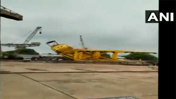 10 killed as crane collapses in Visakhapatnam Shipyard 10 killed as crane collapses in Visakhapatnam Shipyard