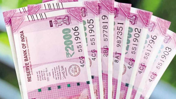 Fact Check: Has the Rs, 2000 note been banned by RBI Fact Check: Has the Rs, 2000 note been banned by RBI