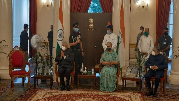 Will do everything to protect its sanctity: West Bengal Guv alleges Raj Bhavan under surveillance Will do everything to protect its sanctity: West Bengal Guv alleges Raj Bhavan under surveillance