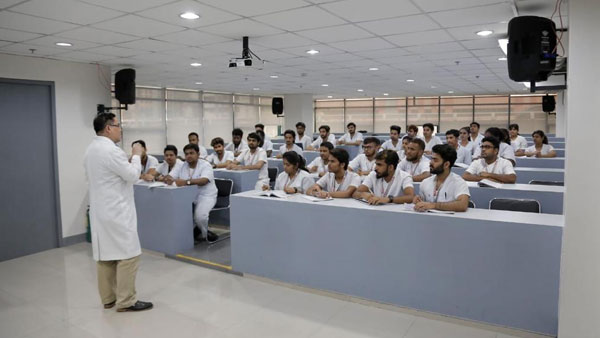 Study Medicine abroad at low tuition fee, but at a quality comparable to the best Study Medicine abroad at low tuition fee, but at a quality comparable to the best