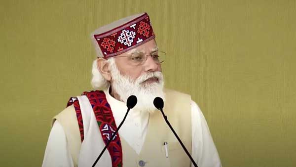 Give her immediate medical care: When PM Modi briefly halted his speech Give her immediate medical care: When PM Modi briefly halted his speech
