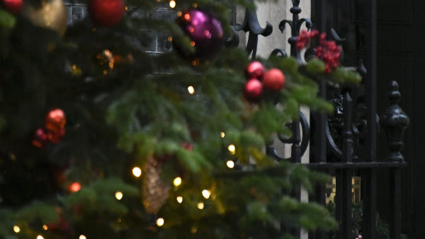 UK: Millions more in tough post-Christmas lockdown UK: Millions more in tough post-Christmas lockdown