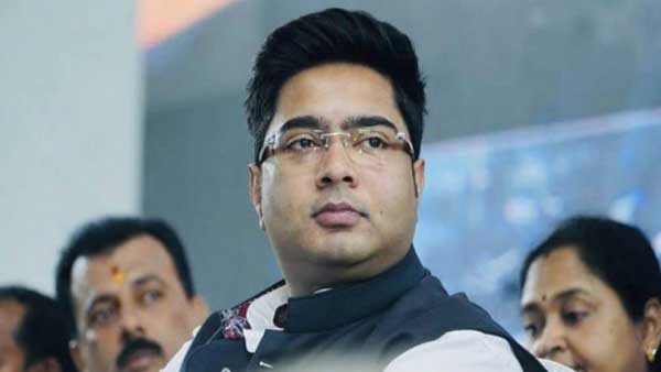 Mamata at Abhishek’s home ahead of CBI questioning of his wife Mamata at Abhishek’s home ahead of CBI questioning of his wife